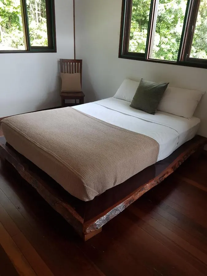 Daintree Holiday Homes - Yurara Cow Bay 0*,  Australia