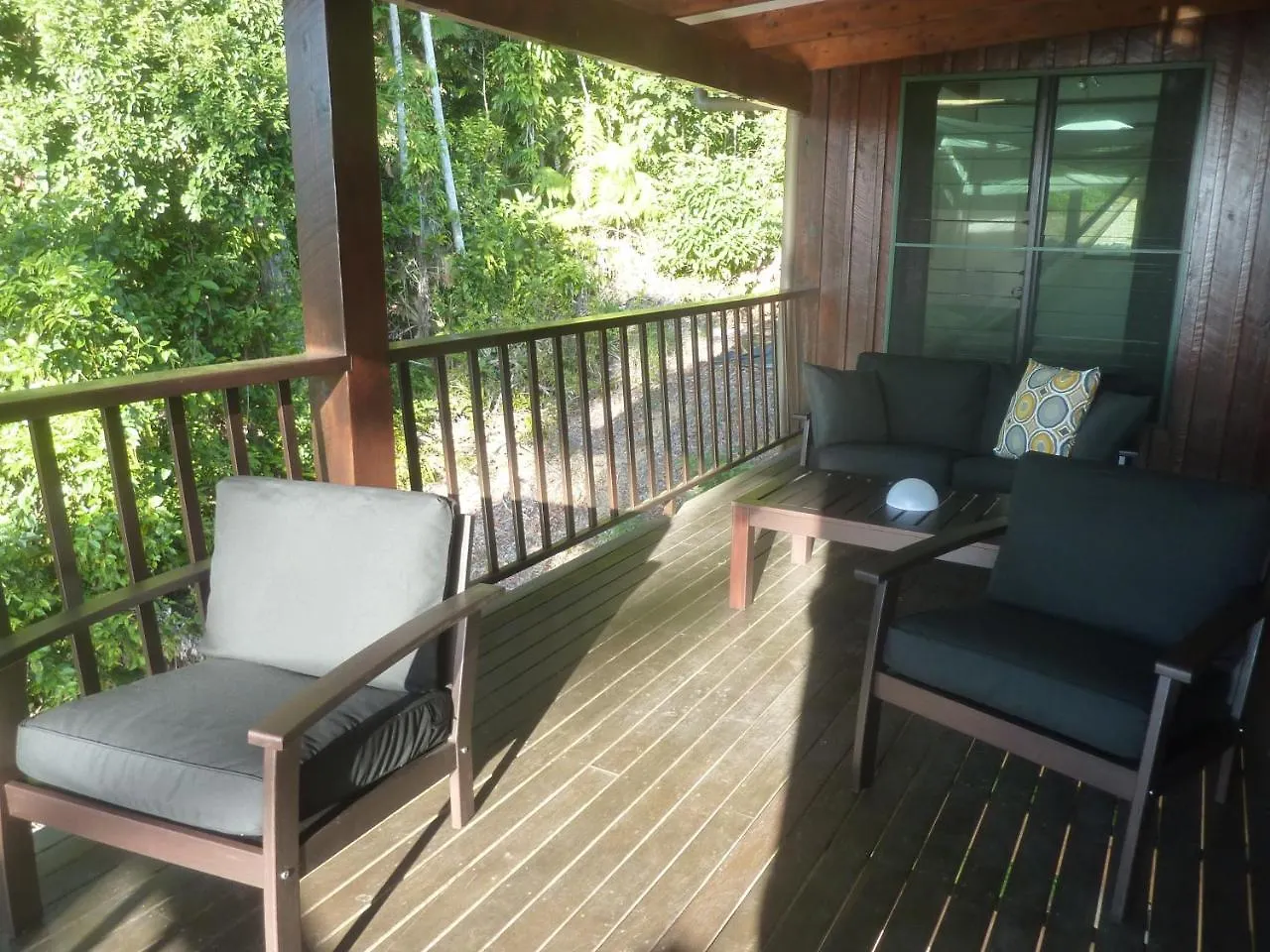 Daintree Holiday Homes - Yurara Cow Bay 0*,  Australia