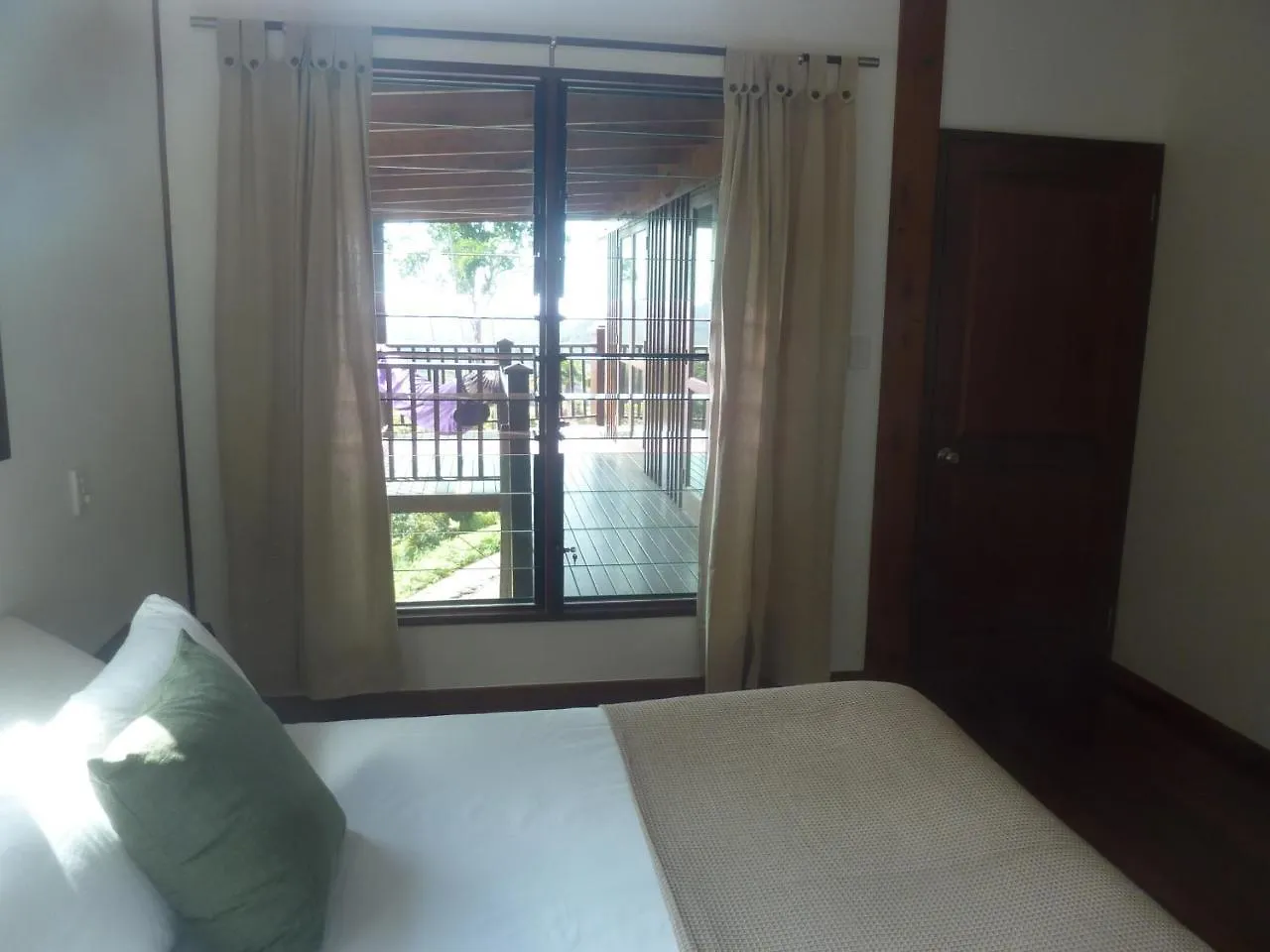 Daintree Holiday Homes - Yurara Cow Bay