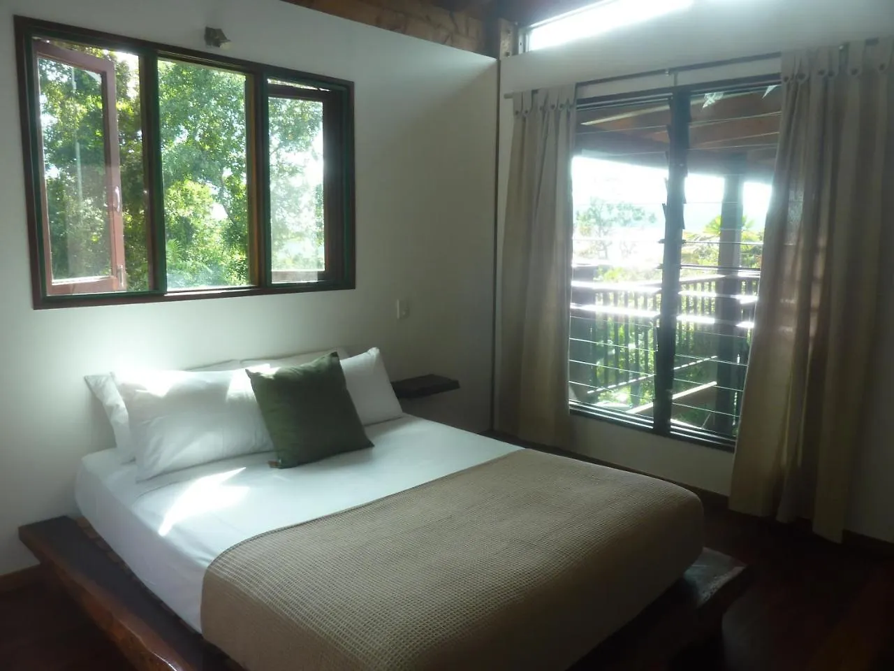 Daintree Holiday Homes - Yurara Cow Bay
