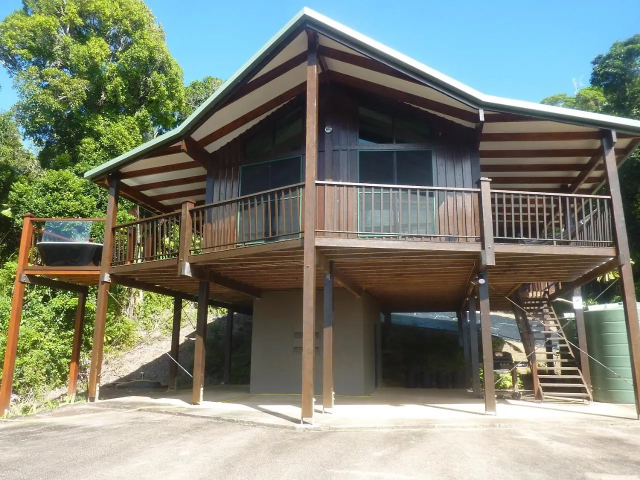 Daintree Holiday Homes - Yurara Cow Bay